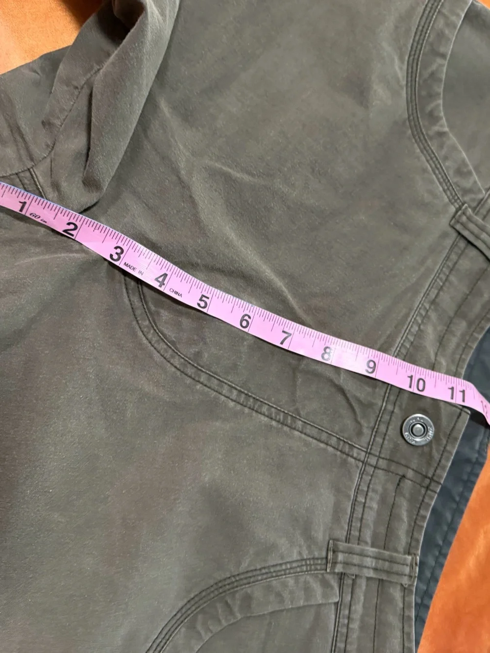 Kuhl Ramblr Patina Dyed Cargo shorts size 34